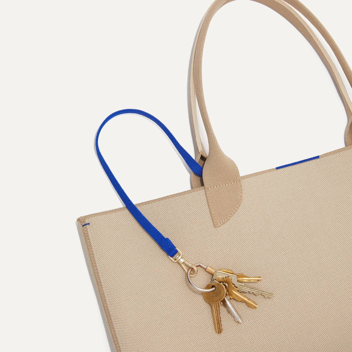 Rothys The Lightweight Tote in Soft Sesame