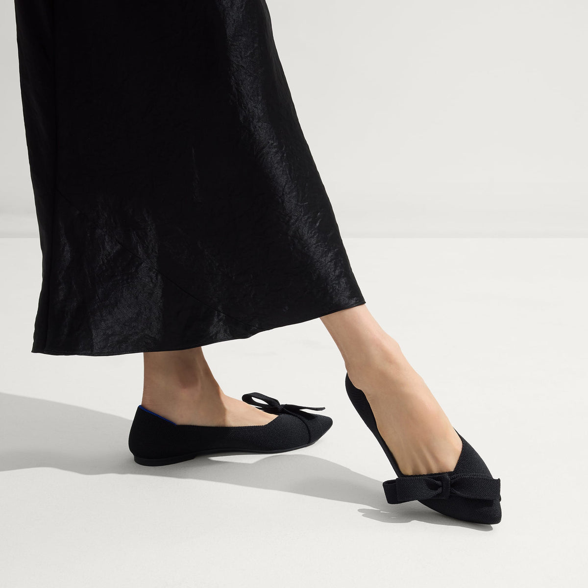 Rothys The Bow Point II in Siren