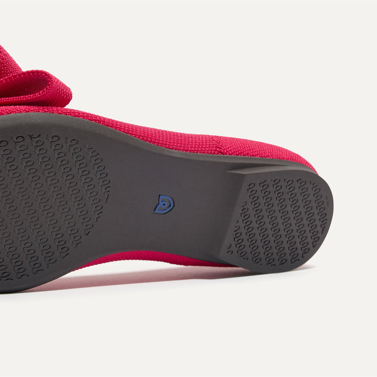 Rothys The Bow Point II in Rouge