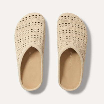 Rothys The Casual Clog in Powder Crochet