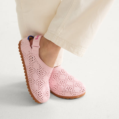 Rothys The Kids Clog in Pink Crochet