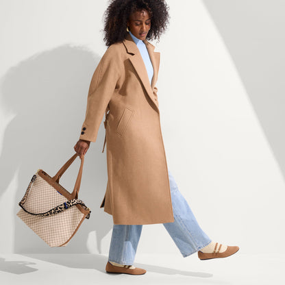 Rothys The Lightweight Zipper Tote in Vanilla Wafer