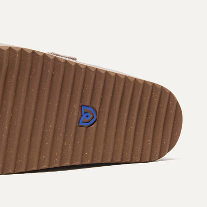 Rothys The Men's Clog in Dove