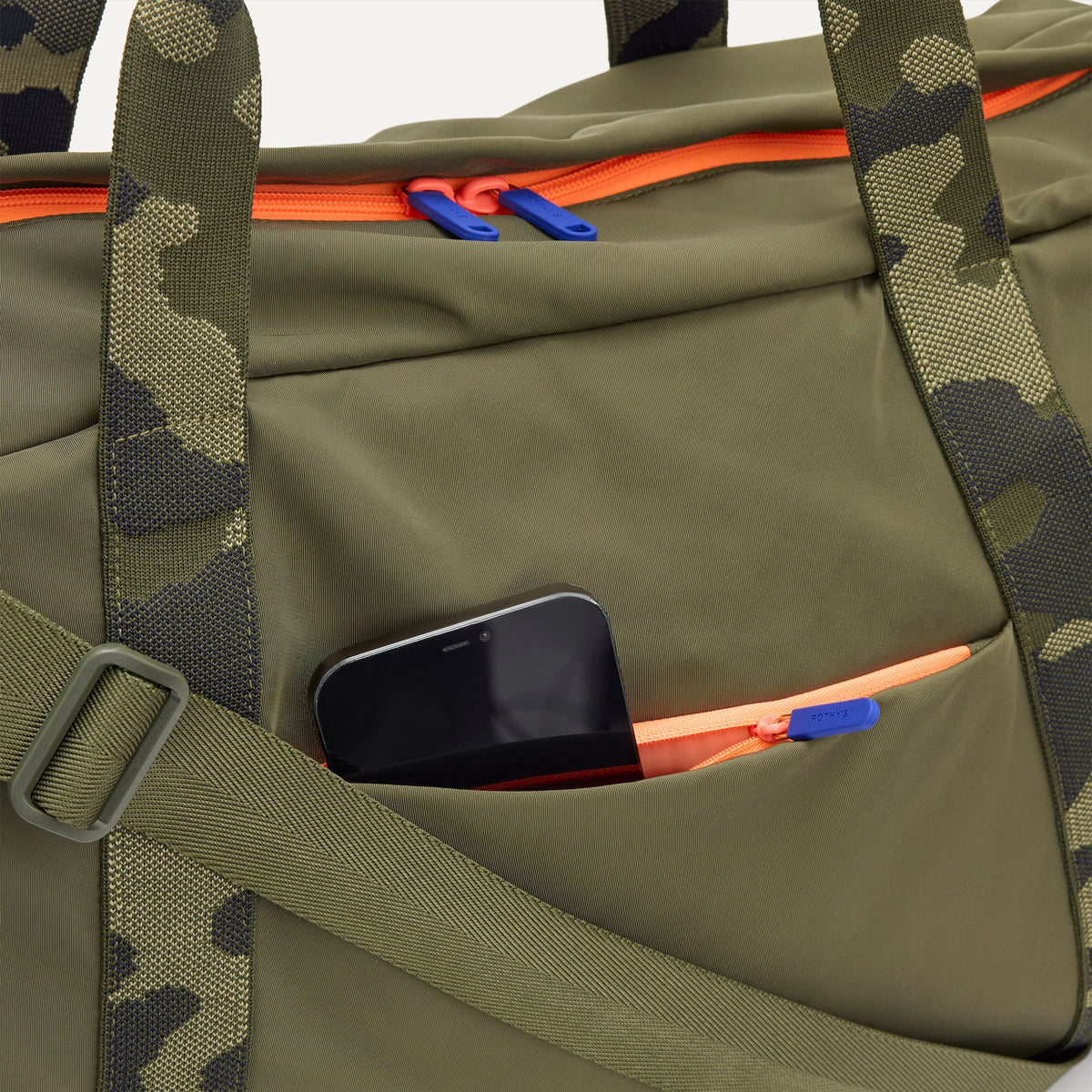 Rothys Lightweight Travel Duffel Bag in Forest