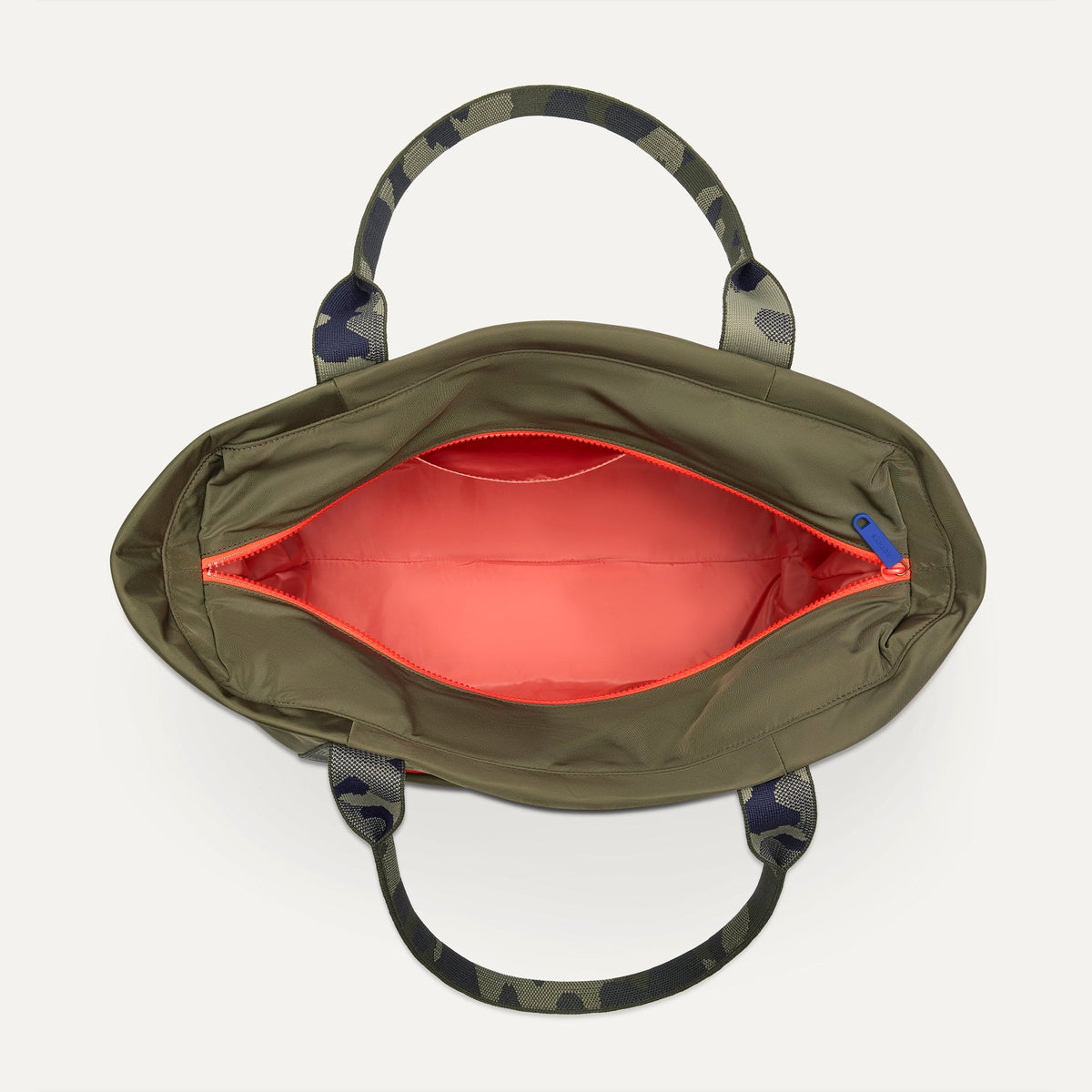 Rothys The Travel Tote in Forest