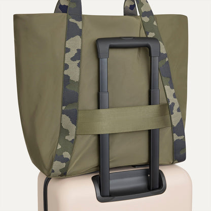 Rothys The Travel Tote in Forest