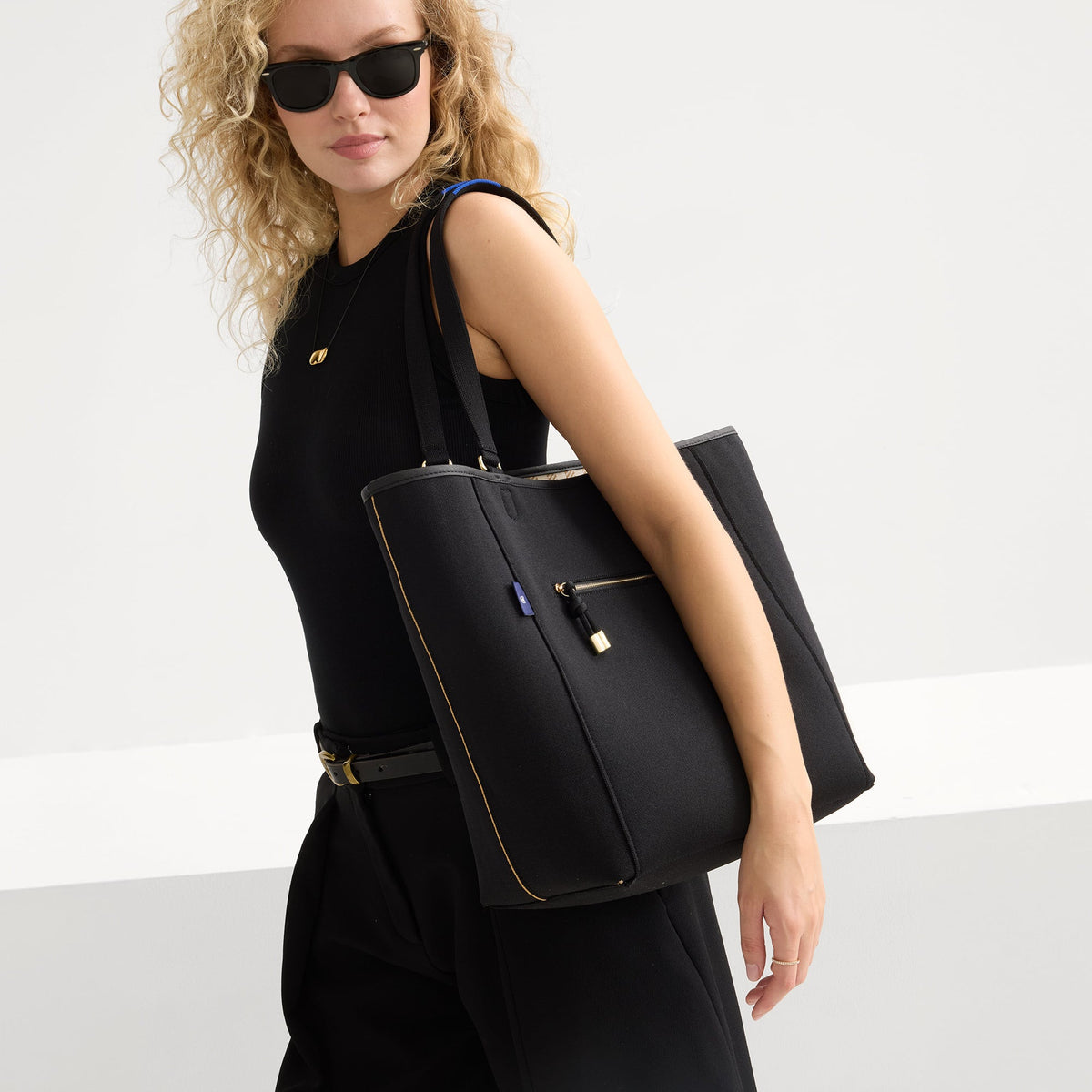 Rothys The Two-Way Tote in Sandbar