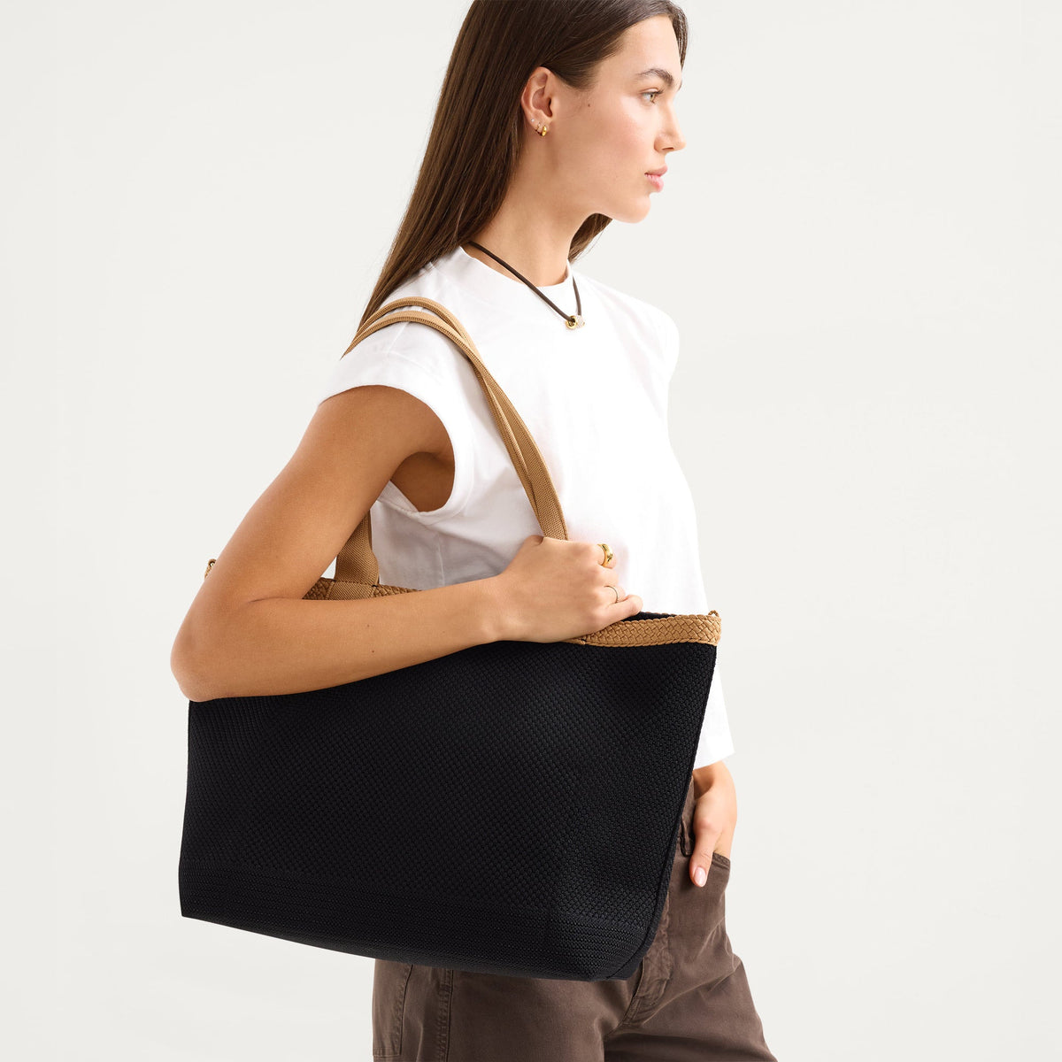 Rothys The Lightweight Zipper Tote in Black Espresso Open-Knit