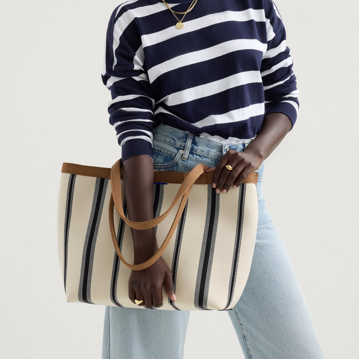 Rothys The Lightweight Zipper Tote in Coastline