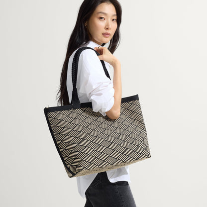 Rothys The Lightweight Zipper Tote in Polar Zig Zag