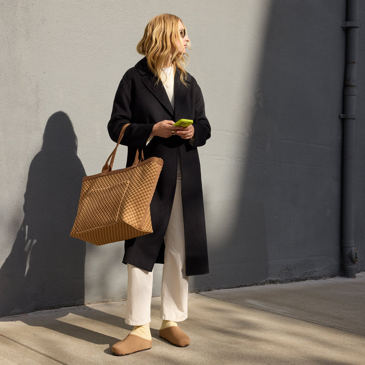 Rothys The Zip Travel Tote in Hazelnut