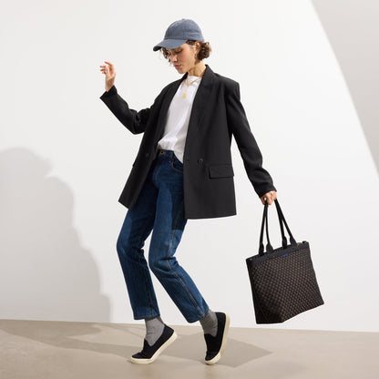 Rothys The Lightweight Zipper Tote in Night Song
