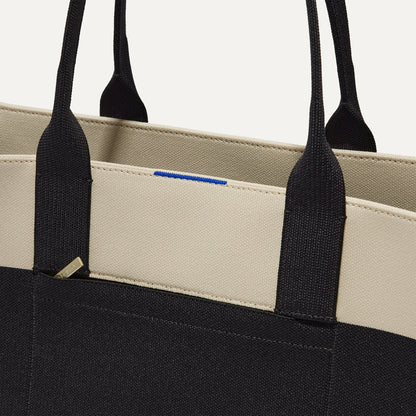 Rothys The Classic Tote in Luna