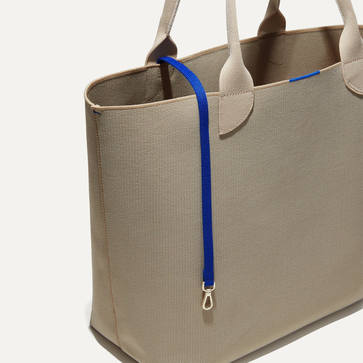 Rothys The Lightweight Tote in Soft Sesame