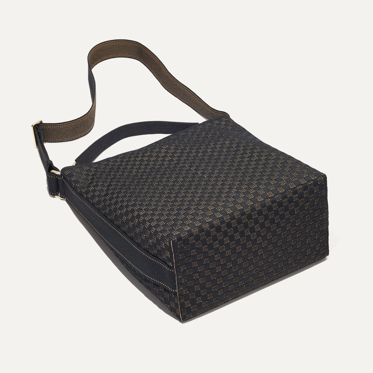 Rothys The Bucket Bag in Night Song