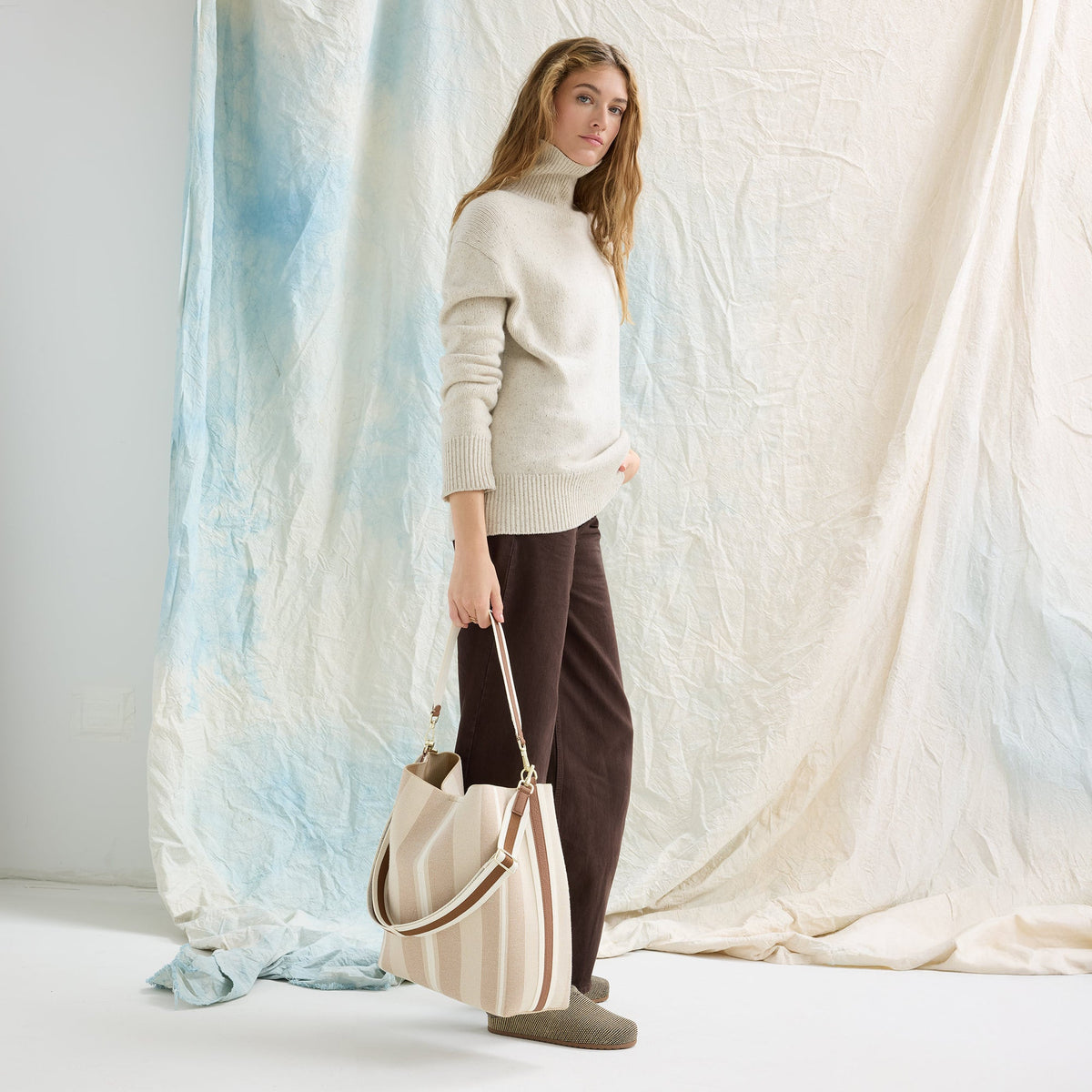 Rothys The Bucket Bag in Oat Latte