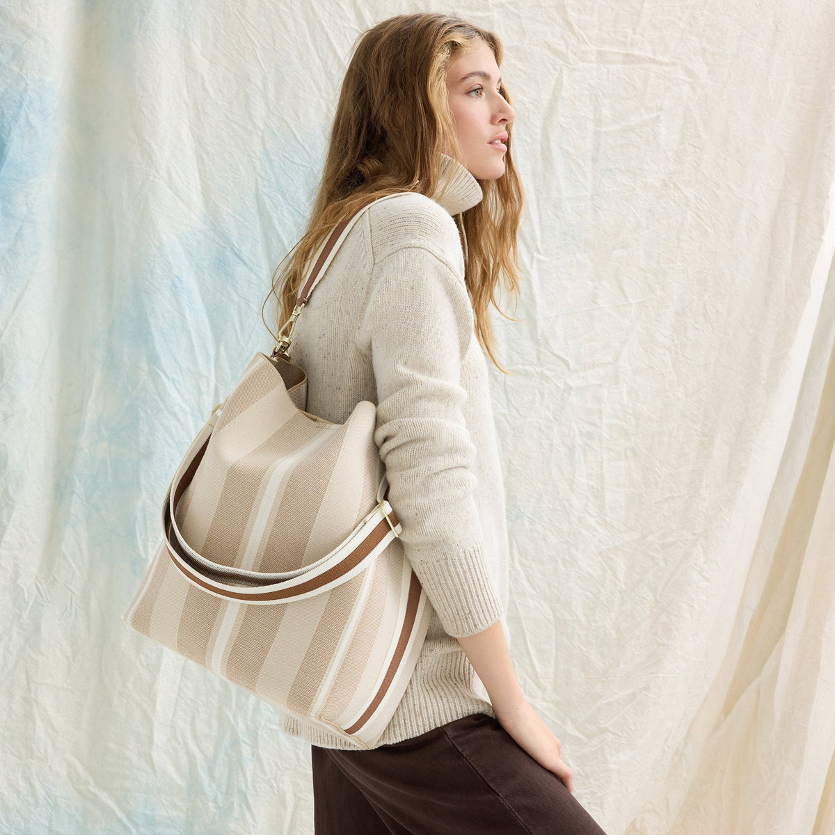 Rothys The Bucket Bag in Oat Latte