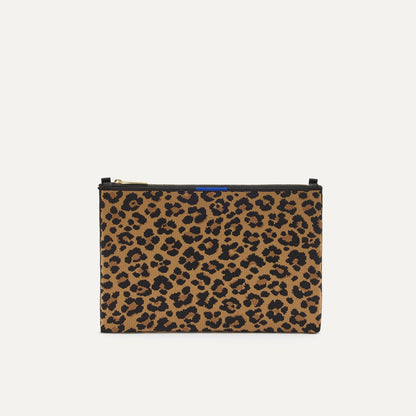 Rothys The Convertible Clutch in Toasty Cat