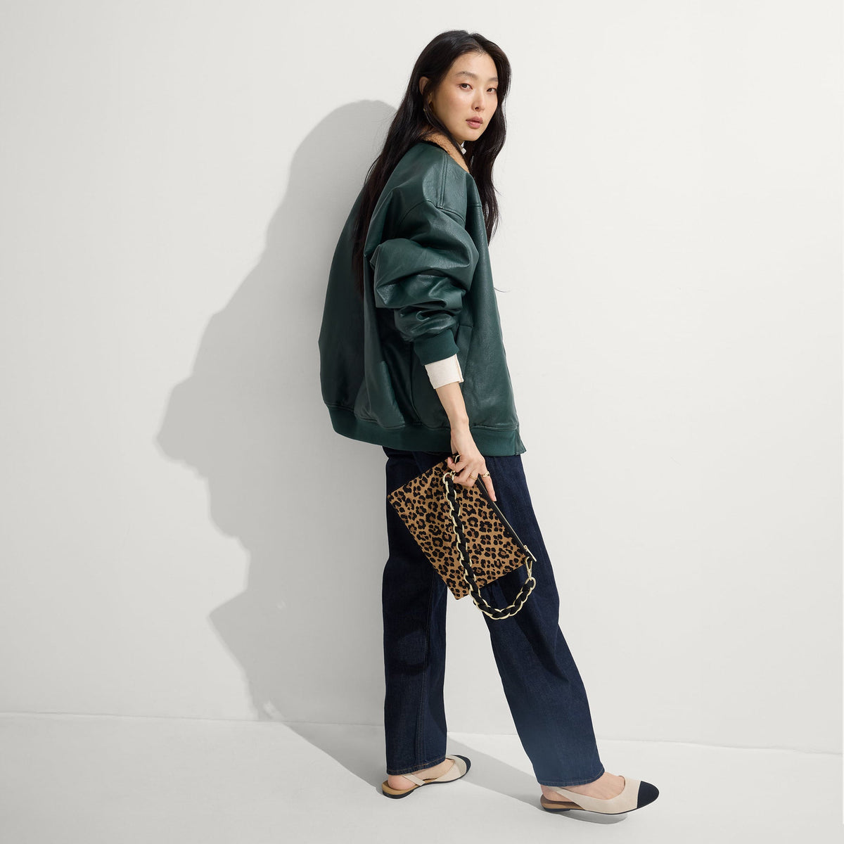 Rothys The Convertible Clutch in Toasty Cat