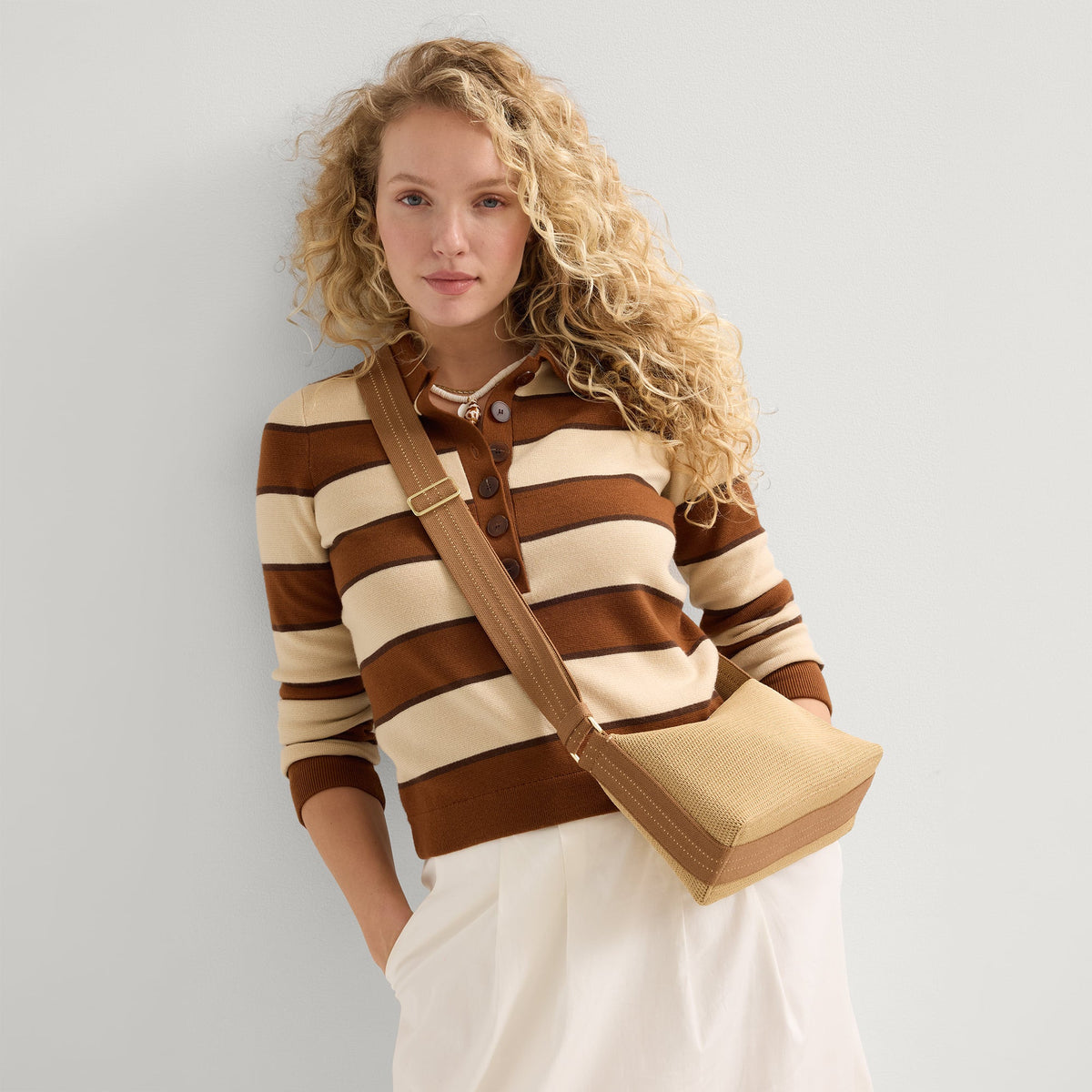 Rothys The Casual Crossbody in Brown Butter Raffia-Knit