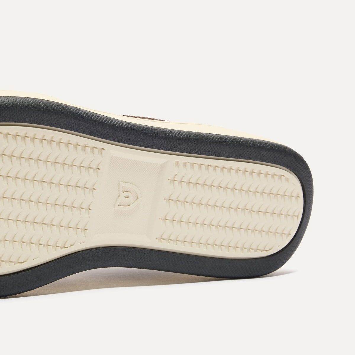 Rothys The Men's Court Sneaker in Dugout
