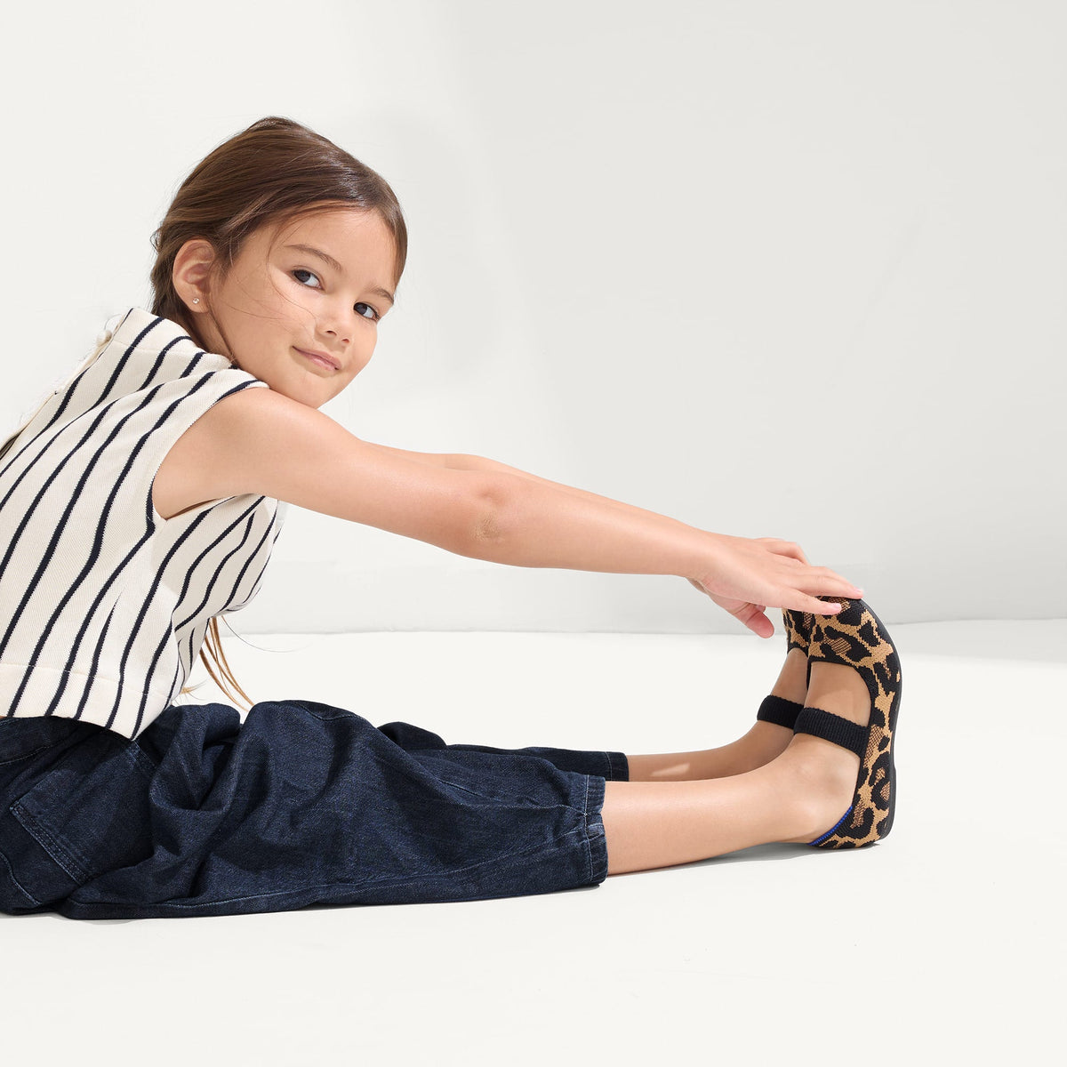 Rothys The Kids Mary Jane in Amber Cat