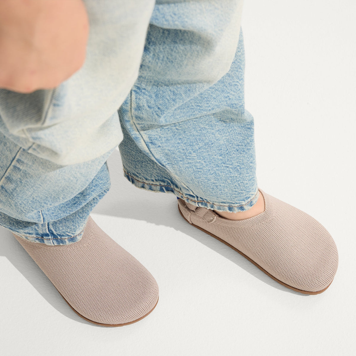 Rothys The Kids Clog in Original Dove