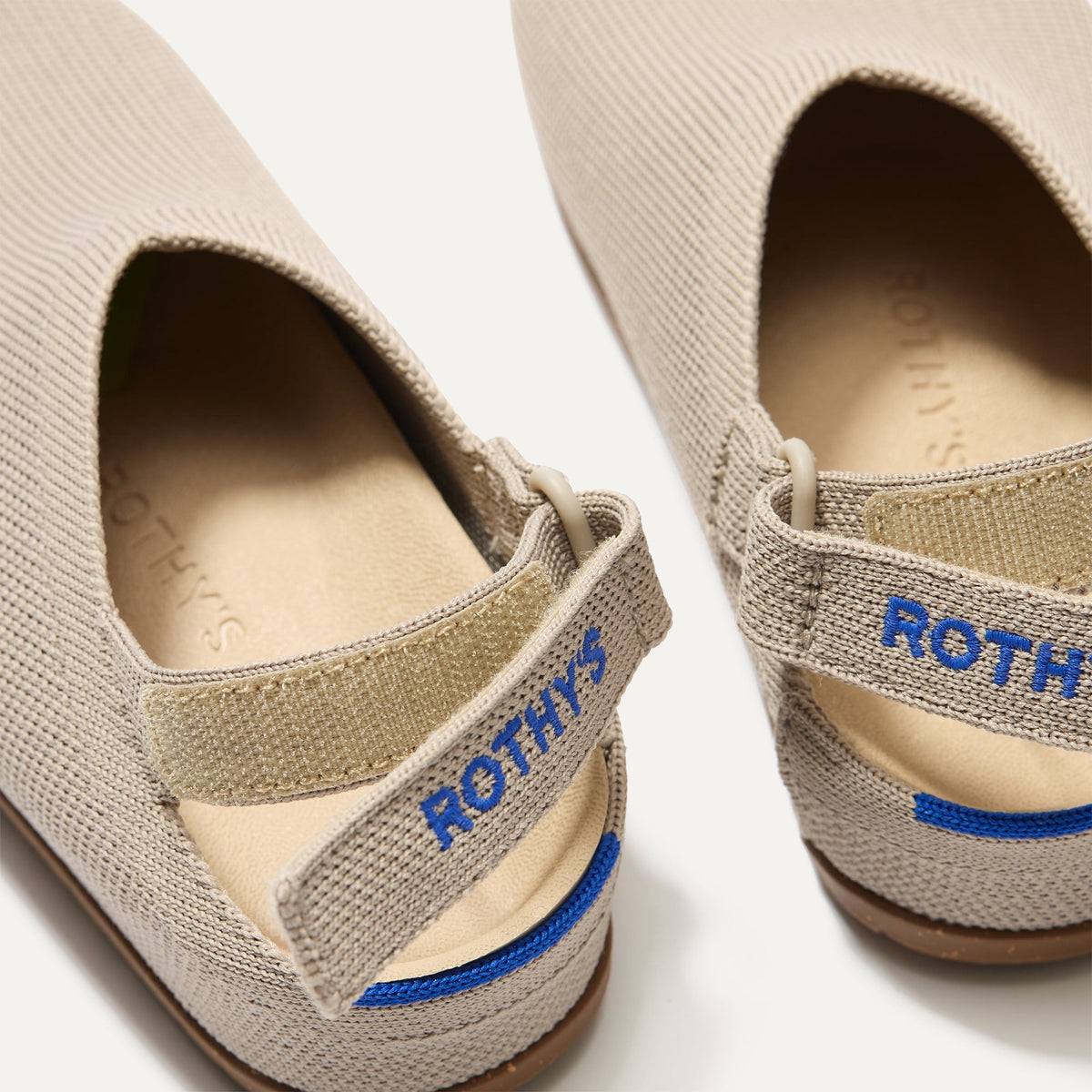 Rothys The Kids Clog in Original Dove