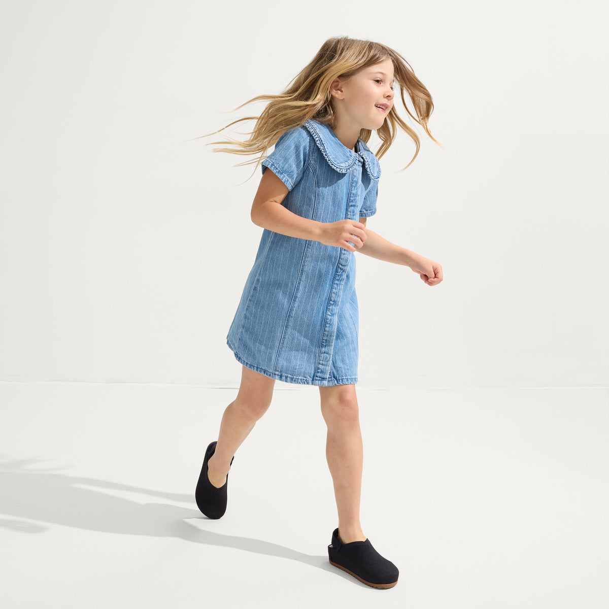 Rothys The Kids Clog in Original Black