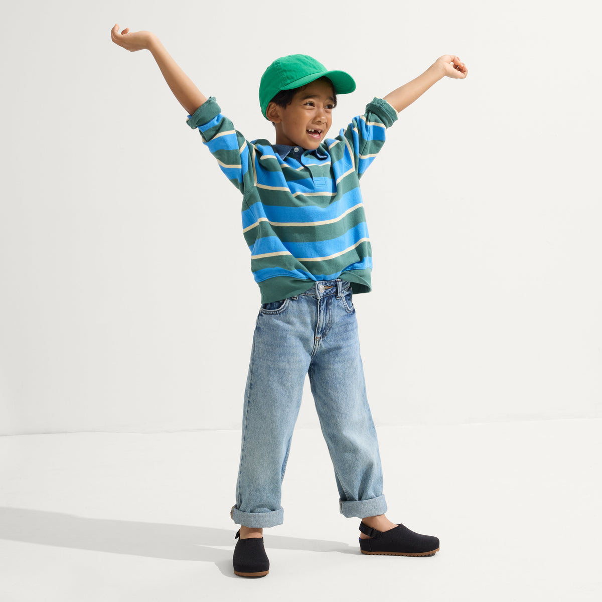 Rothys The Kids Clog in Black