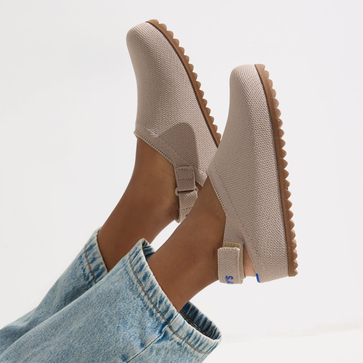 Rothys The Kids Clog in Dove
