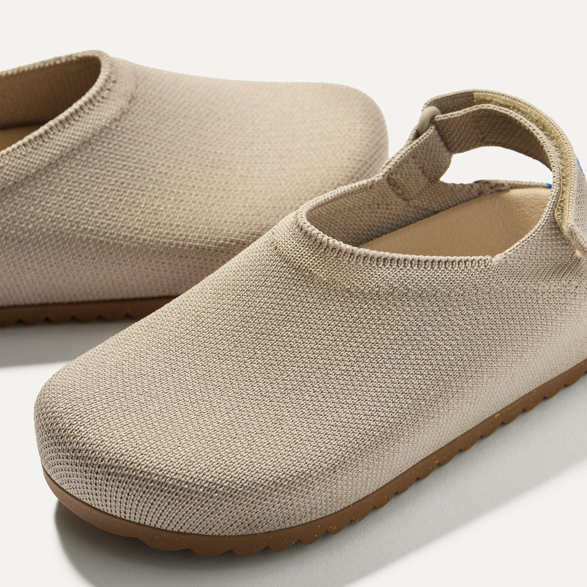 Rothys The Kids Clog in Dove
