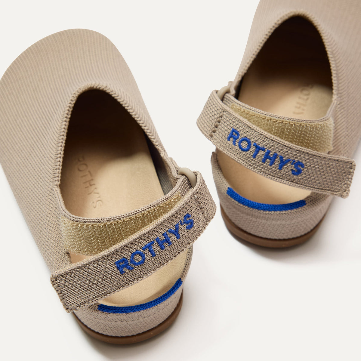Rothys The Kids Clog in Dove