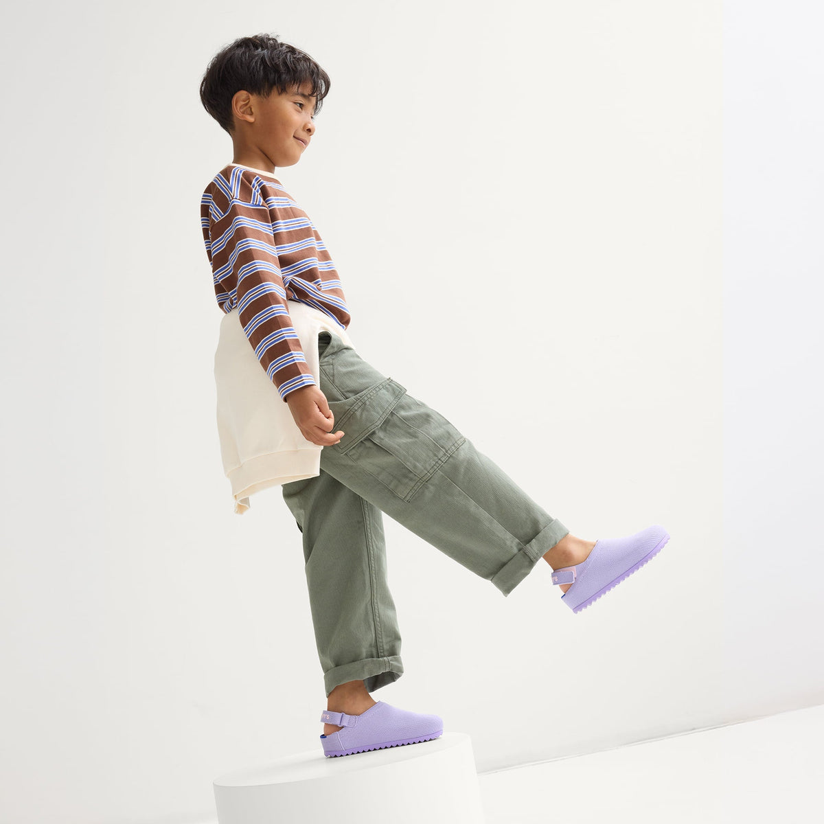 Rothys The Kids Clog in Soft Orchid