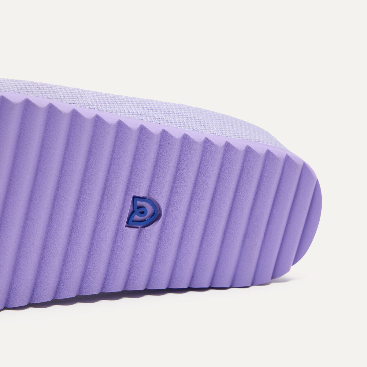 Rothys The Kids Clog in Soft Orchid