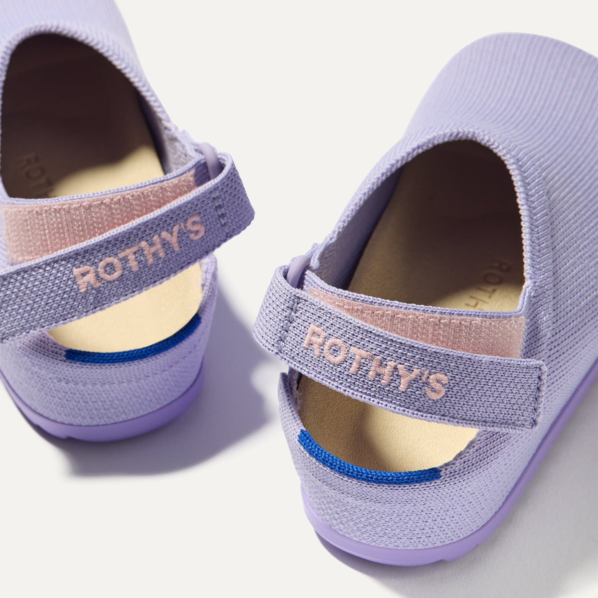 Rothys The Kids Clog in Soft Orchid